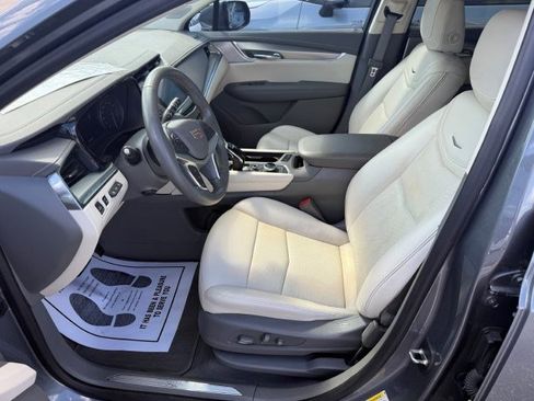 Used 2021 Cadillac XT5 Premium Luxury image 5