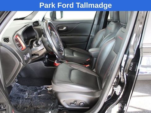 Used 2019 Jeep Renegade Trailhawk image 14
