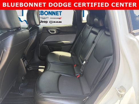 Used 2025 Jeep Compass Latitude AWD/4WD image 21