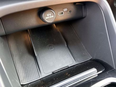 Used 2024 Volvo XC40 Recharge Core w/ Protection Package Premier image 23