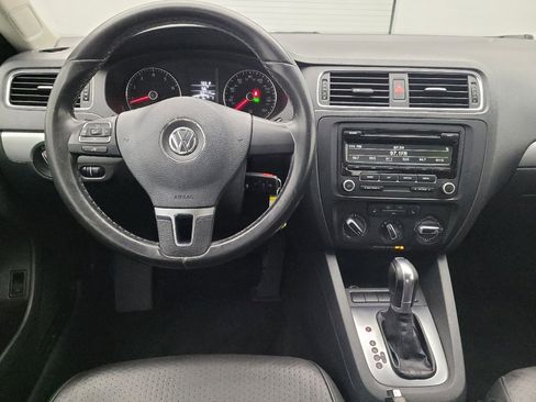 Used 2013 Volkswagen Jetta SE FWD image 22