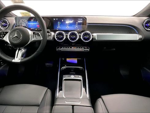 New 2026 Mercedes-Benz GLB 250 image 5