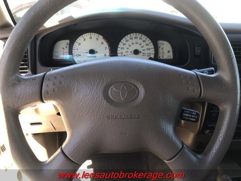 Used 2004 Toyota Tacoma 4x4 Xtracab V6 image 14