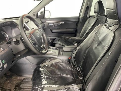 Used 2020 Honda Ridgeline Sport image 2