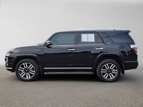 Used 2024 Toyota 4Runner Limited AWD/4WD image 6