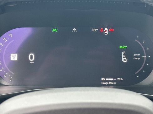 Used 2023 Volvo XC40 Recharge Plus image 27