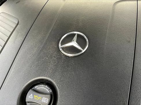 Used 2024 Mercedes-Benz GLC 300 4MATIC image 33