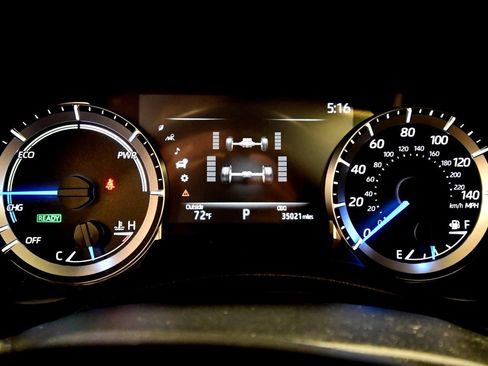 Used 2023 Toyota Highlander XLE AWD/4WD image 23