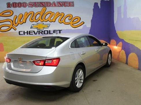 Used 2016 Chevrolet Malibu LT FWD image 8