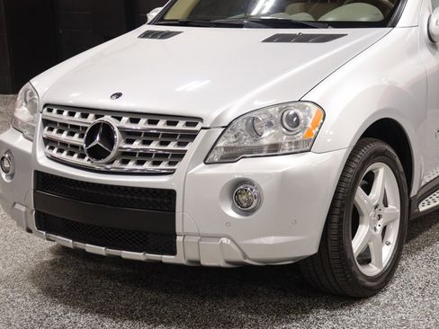Used 2009 Mercedes-Benz ML 550 4MATIC image 11