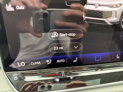 New 2026 Volkswagen Tiguan SE AWD/4WD image 16