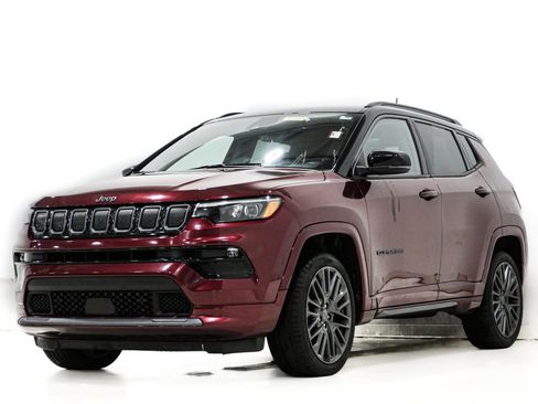 Used 2022 Jeep Compass High Altitude AWD/4WD image 3