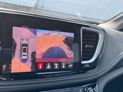 New 2026 Chrysler Pacifica Select image 41