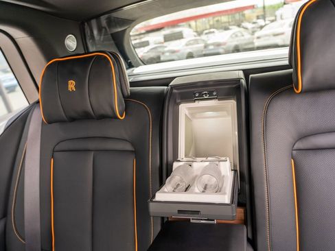 Used 2025 Rolls-Royce Cullinan image 22