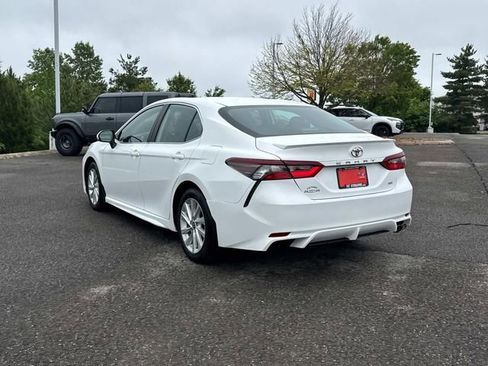 Used 2023 Toyota Camry SE FWD image 7