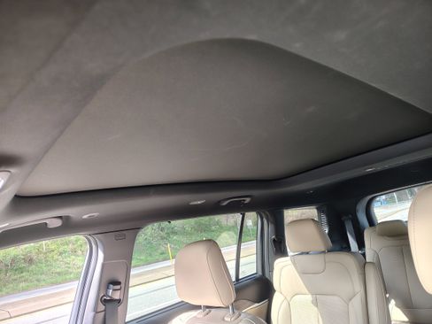 Certified 2025 Jeep Grand Cherokee L Limited w/ Luxury Tech Group II image 26