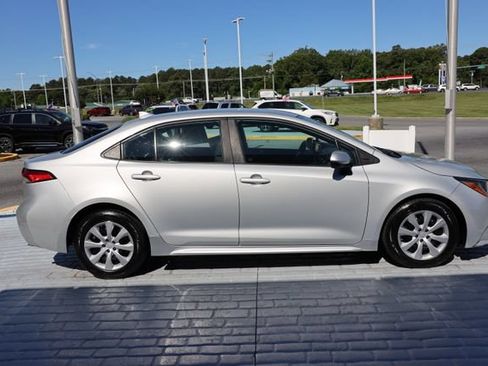 Used 2023 Toyota Corolla LE FWD image 6