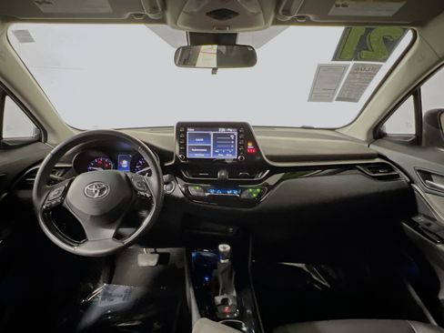 Used 2021 Toyota C-HR Limited image 30