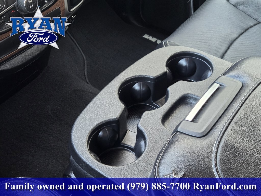 Used 2017 RAM 1500 Laramie RWD image 15