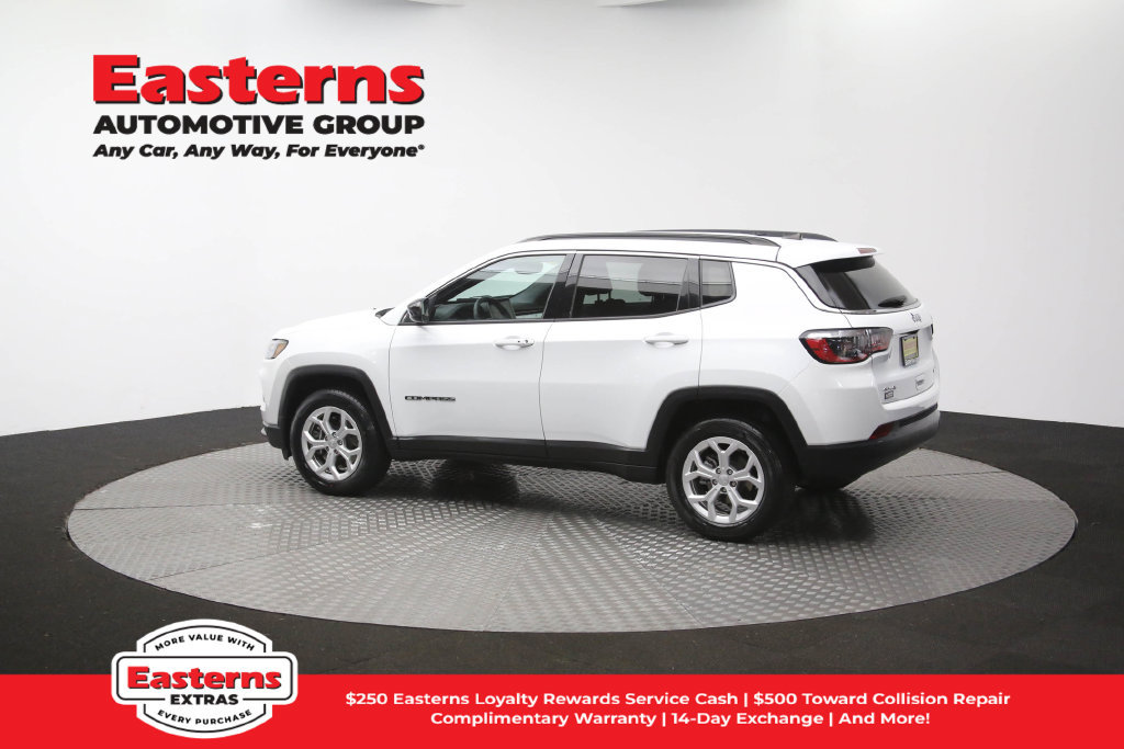 Used 2024 Jeep Compass Latitude AWD/4WD image 64