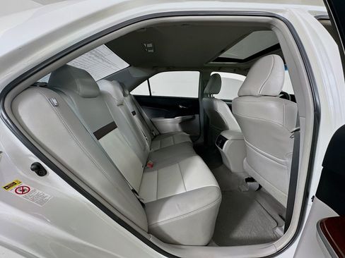 Used 2014 Toyota Camry XLE image 27