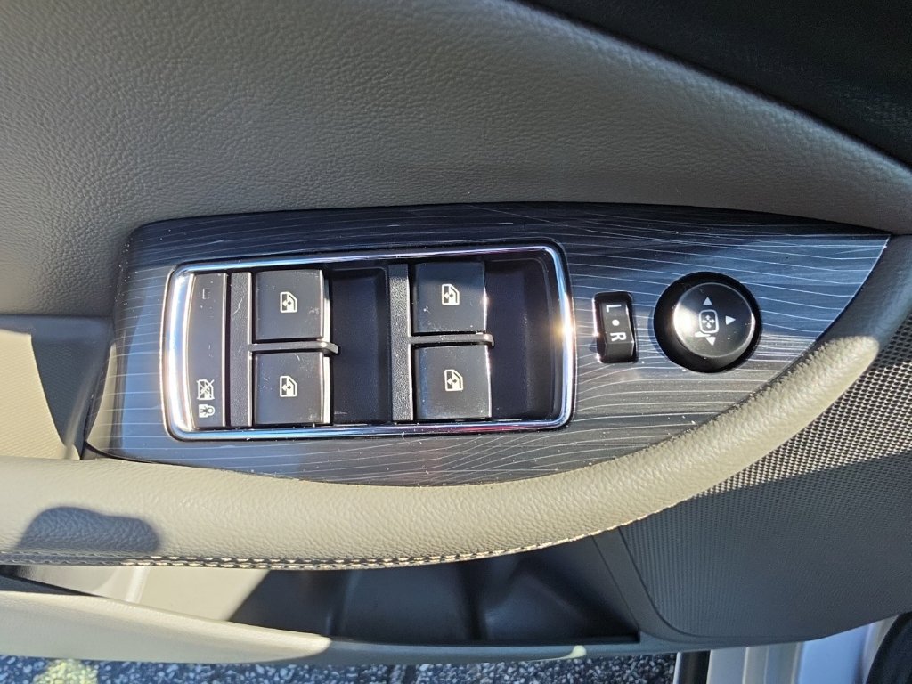 Certified 2017 Chevrolet Impala LT w/ Leather Package FWD image 22