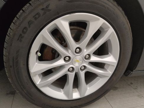 Used 2018 Chevrolet Malibu Hybrid w/ Driver Confidence Package image 31