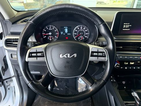 Used 2022 Kia Telluride S FWD image 21