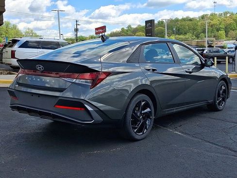 New 2026 Hyundai Elantra Sport FWD image 4