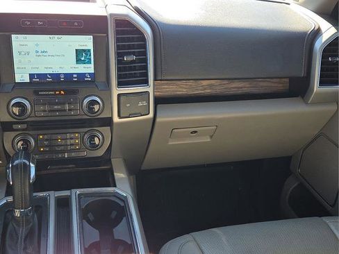 Used 2018 Ford F150 Lariat w/ Equipment Group 502A Luxury image 20