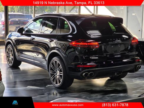Used 2016 Porsche Cayenne S image 6