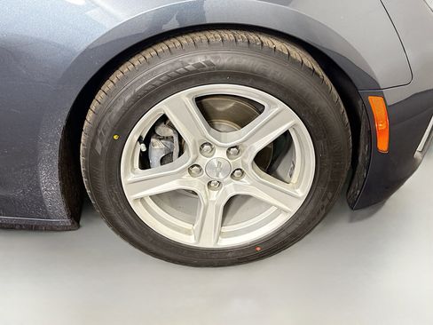 Used 2019 Chevrolet Camaro LT image 30