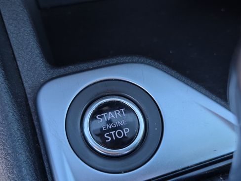 Used 2024 Nissan Sentra SV FWD image 32