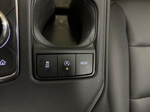 Used 2025 Cadillac XT4 Sport w/ Technology Package image 27