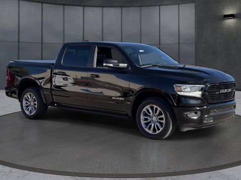 Used 2021 RAM 1500 Laramie AWD/4WD image 8