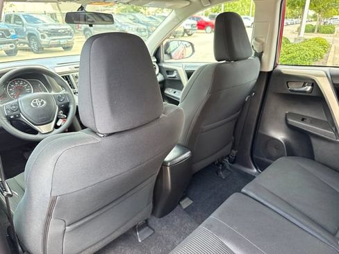Used 2015 Toyota RAV4 XLE FWD image 26