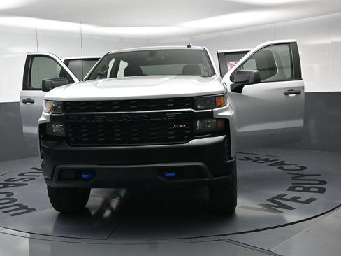 Used 2021 Chevrolet Silverado 1500 Custom Trail Boss AWD/4WD image 21