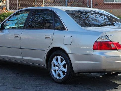 Used 2004 Toyota Avalon image 3
