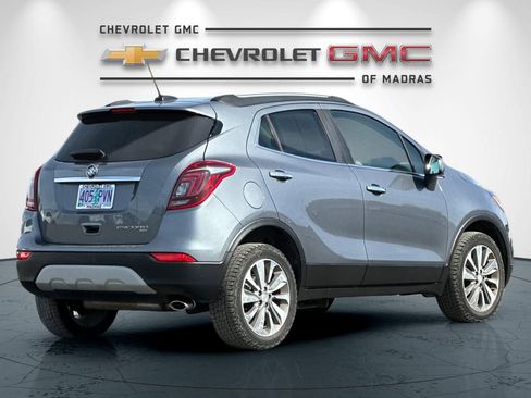Used 2020 Buick Encore Preferred image 3