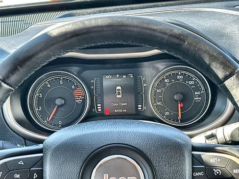 Used 2016 Jeep Cherokee 75th Anniversary image 17