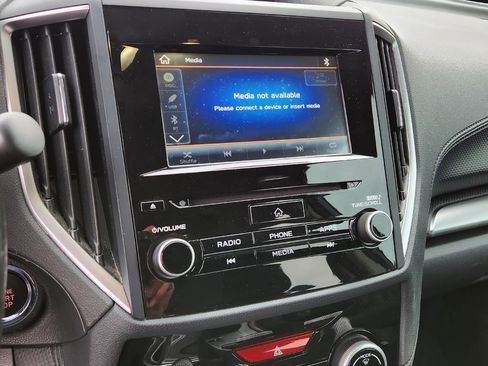 Used 2019 Subaru Forester Premium AWD/4WD image 23