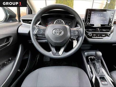 Certified 2022 Toyota Corolla LE image 5
