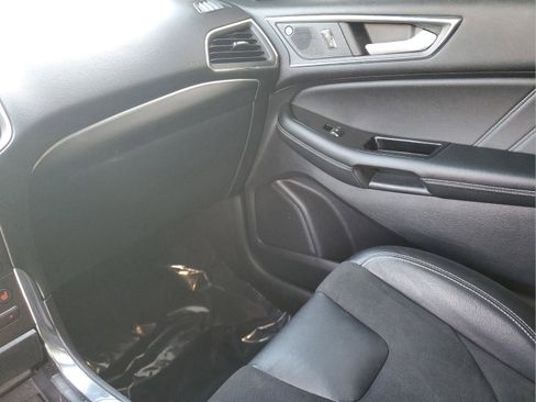 Used 2020 Ford Edge ST image 27
