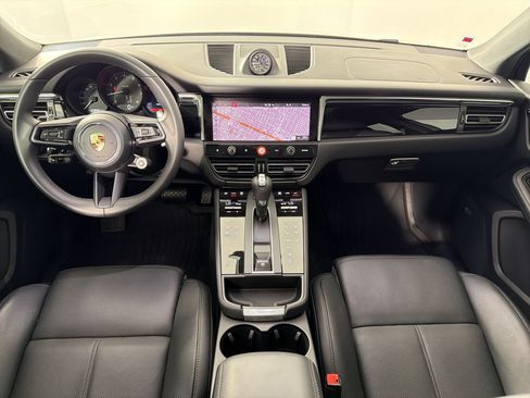 Certified 2026 Porsche Macan AWD/4WD image 26