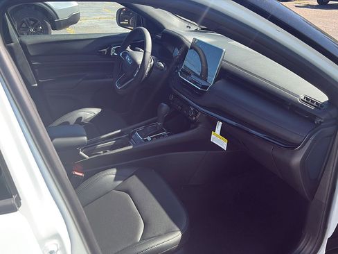 New 2026 Jeep Compass Limited image 19