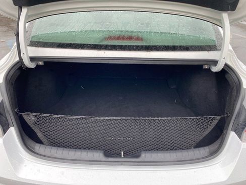 Used 2021 Hyundai Elantra Blue image 24