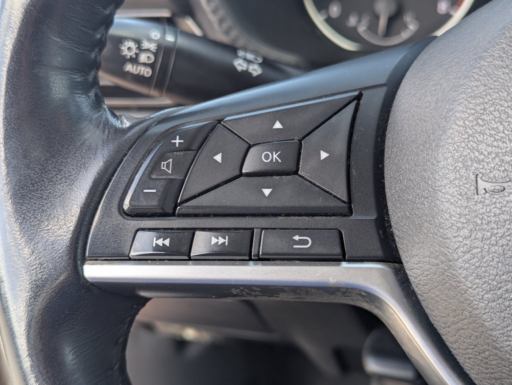 Used 2020 Nissan Sentra SV FWD image 19