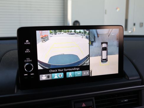 Used 2025 Honda Pilot Black Edition image 25