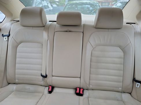 Used 2012 Volkswagen Passat 3.6 SEL Premium image 12