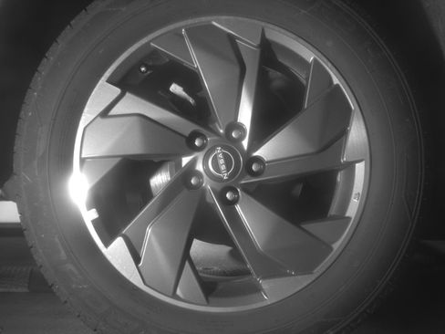 Used 2025 Nissan Rogue SV image 15